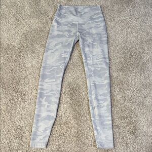 Lululemon Camo Wunder Under High-Rise
Tight 28" *Luxtreme